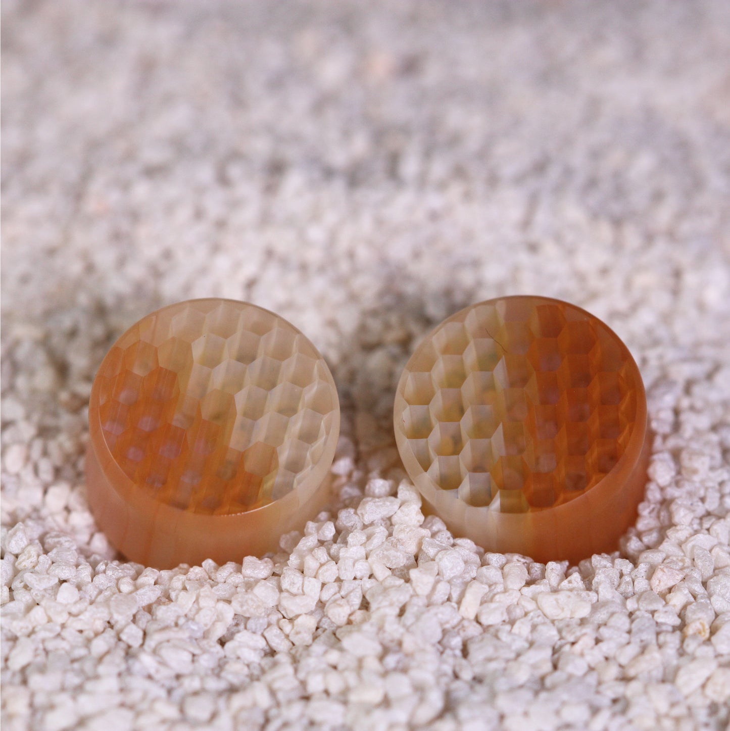 50/50 Honeyglass Saddle Plugs